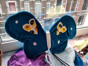 Déguisement ailes de papillon pour le carnaval de l'école de devoirs La Place